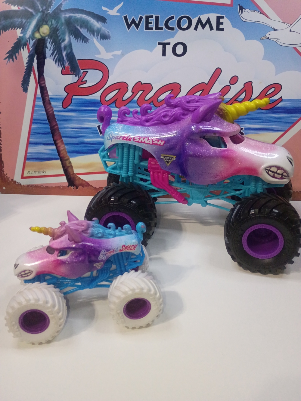 Lot Of 2 Monster Jam Monster Truck Sparkles Smash Unicorns (1:24)+(1:64) Scale